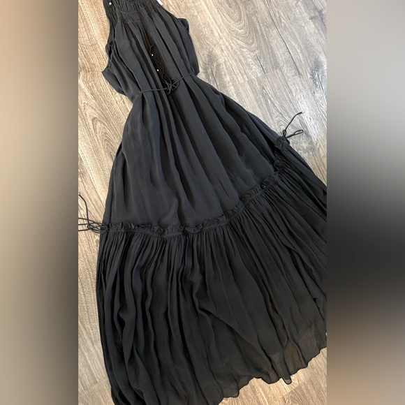 NWT Banana Republic Black Crinkle Maxi Dress with Silk - Size Small - Picture 9 of 13